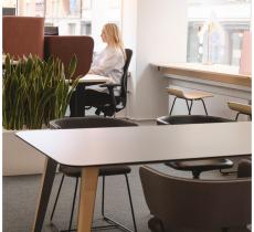 ISKU-MyFlow-Meeting-Chair-tuoli-lenkkijalalla-interior3